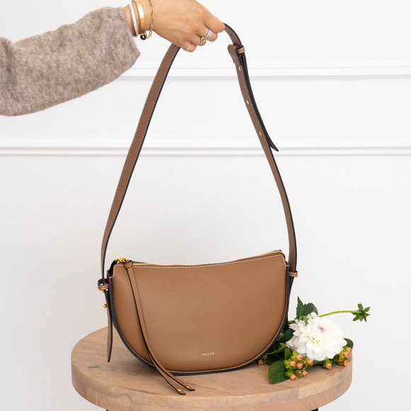 (AALLYN) Elara Leather Convertible Bag - Tobacco - Picture 9 of 9